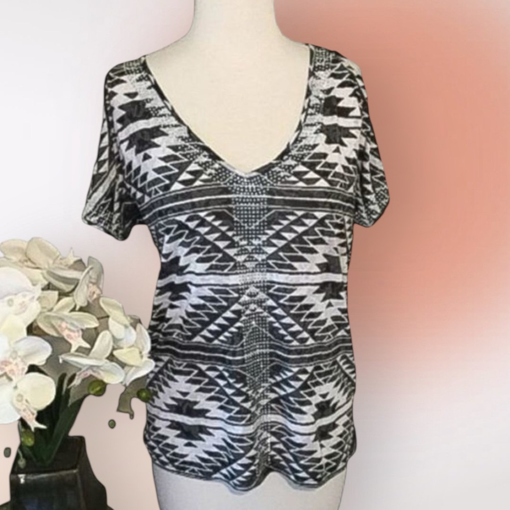 Inc International Concepts Tribal Pattern Cold Shoulder Tee Rhinestones Size S
